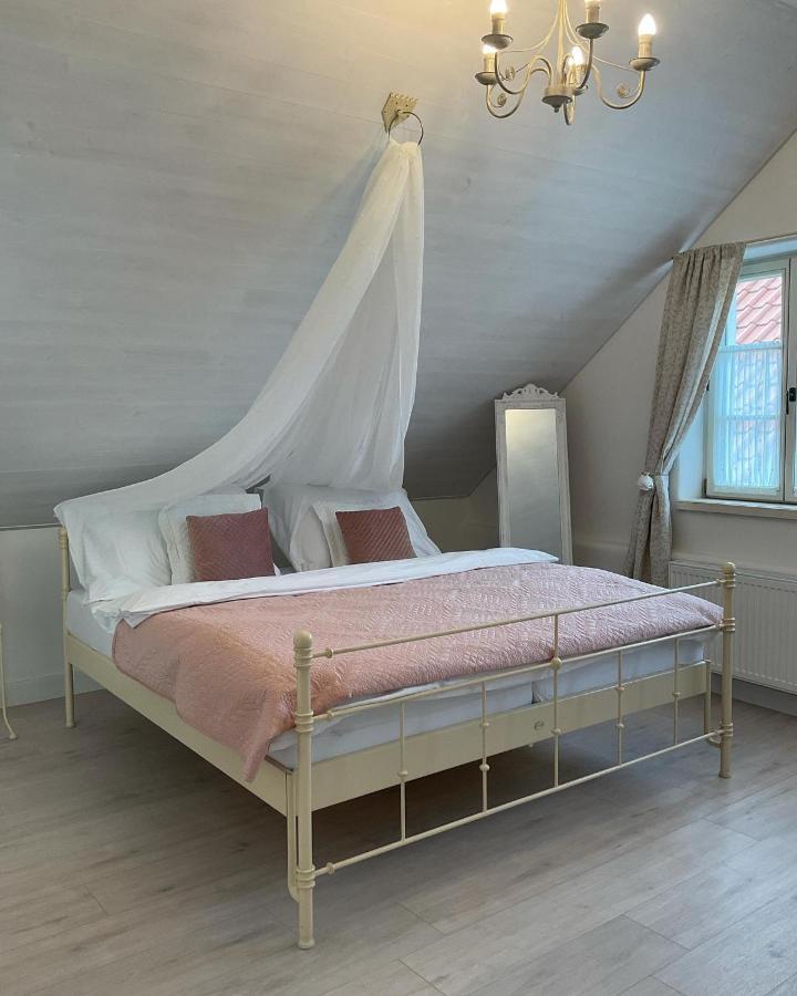 Boutique Hotel Soukenikuv Dum Кутна-Гора Экстерьер фото